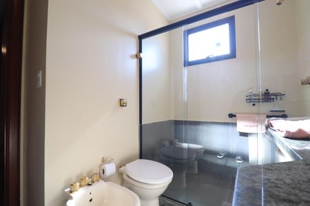 Apartamento à venda com 176m², 3 quartos e 2 vagasBanheiro da Suíte