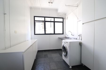 Apartamento à venda com 176m², 3 quartos e 2 vagasÁrea de Serviço