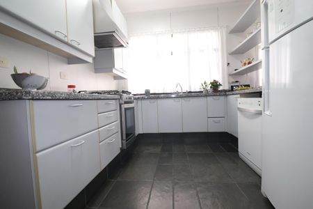 Apartamento à venda com 176m², 3 quartos e 2 vagasCozinha