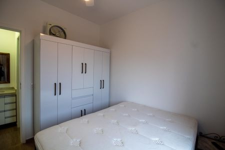 Quarto 1 de apartamento para alugar com 1 quarto, 50m² em Jardim Trussardi, São Paulo