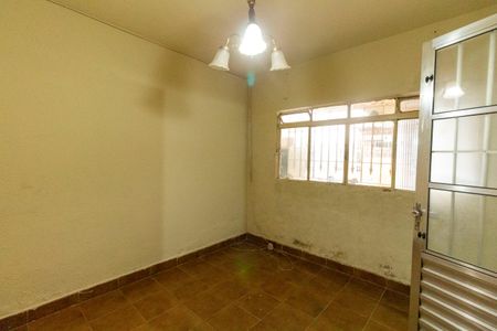 Sala de casa à venda com 3 quartos, 250m² em Vila Antonieta, São Paulo