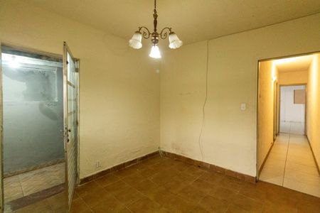 Sala de casa à venda com 3 quartos, 250m² em Vila Antonieta, São Paulo