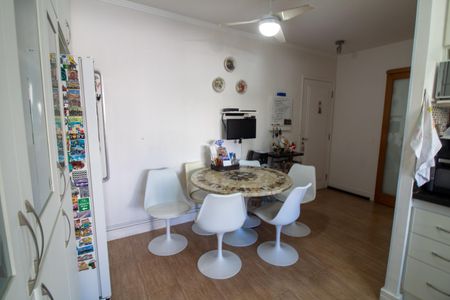 Apartamento para alugar com 120m², 3 quartos e 4 vagasCopa