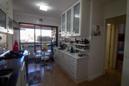 Apartamento para alugar com 120m², 3 quartos e 4 vagasCozinha