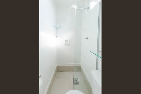 Apartamento à venda com 75m², 2 quartos e sem vaga Apartamento à venda com 75m², 2 quartos e sem vagaBanheiro da Suíte