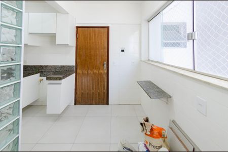 Apartamento à venda com 75m², 2 quartos e sem vaga Apartamento à venda com 75m², 2 quartos e sem vagaÁrea de serviço