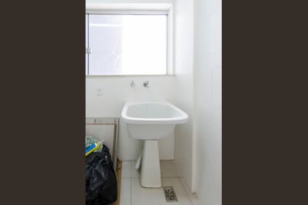 Apartamento à venda com 75m², 2 quartos e sem vaga Apartamento à venda com 75m², 2 quartos e sem vagaÁrea de serviço