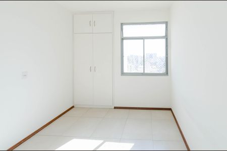 Apartamento à venda com 75m², 2 quartos e sem vaga Apartamento à venda com 75m², 2 quartos e sem vagaSuíte