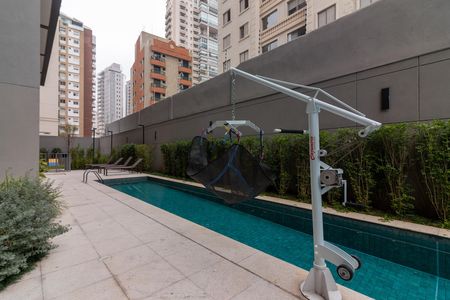 Área comum - Piscina de kitnet/studio para alugar com 1 quarto, 26m² em Vila Nova Conceição, São Paulo