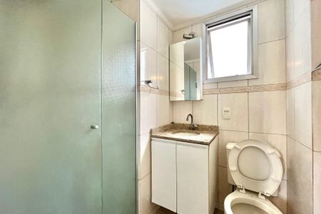 Apartamento à venda com 65m², 2 quartos e 1 vaga Apartamento à venda com 65m², 2 quartos e 1 vagaBanheiro da Suíte