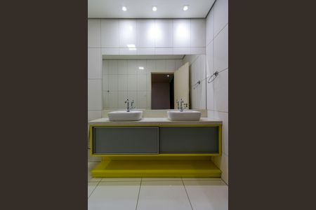 Casa para alugar com 400m², 5 quartos e 6 vagas