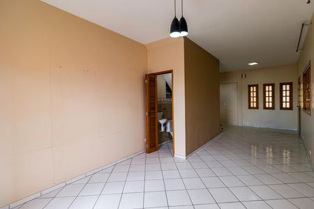Casa para alugar com 400m², 5 quartos e 6 vagas
