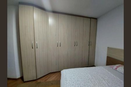 Casa à venda com 70m², 2 quartos e 2 vagas