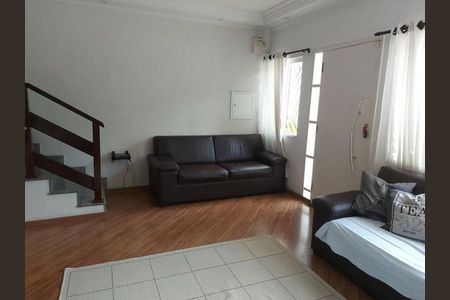 Casa à venda com 70m², 2 quartos e 2 vagas
