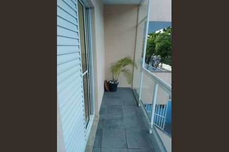 Casa à venda com 70m², 2 quartos e 2 vagas