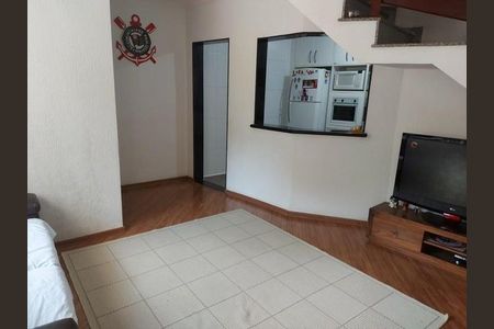 Casa à venda com 70m², 2 quartos e 2 vagas