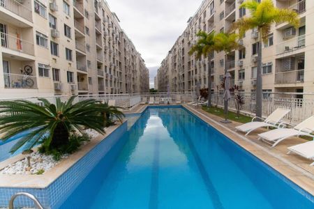 Apartamento à venda com 60m², 2 quartos e 1 vagaÁrea comum - Piscina