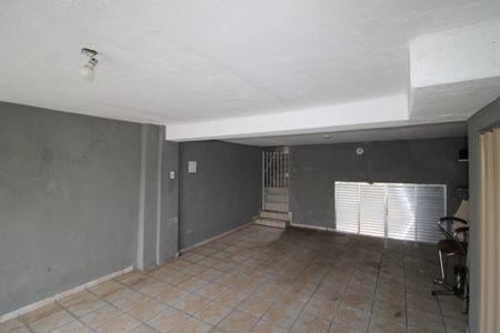 Casa à venda com 100m², 2 quartos e 2 vagasGaragem