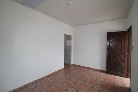 Casa à venda com 100m², 2 quartos e 2 vagasSala