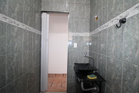 Casa à venda com 100m², 2 quartos e 2 vagasBanheiro