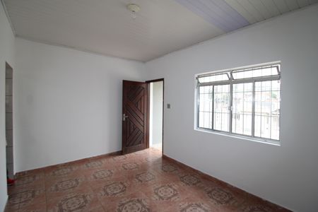 Casa à venda com 100m², 2 quartos e 2 vagasSala