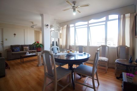 Apartamento para alugar com 78m², 2 quartos e 1 vagaSala