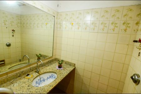 Casa à venda com 370m², 3 quartos e 1 vagaBanheiro da Suíte