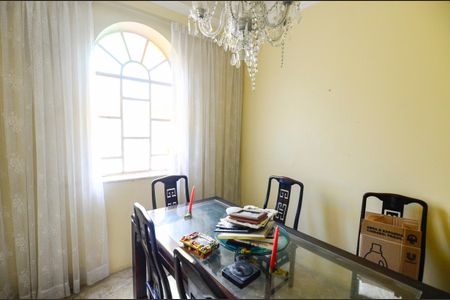 Casa à venda com 370m², 3 quartos e 1 vagaSala