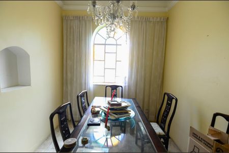 Casa à venda com 370m², 3 quartos e 1 vagaSala