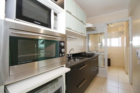 Apartamento para alugar com 69m², 2 quartos e 2 vagasCozinha