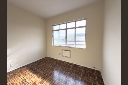 Apartamento à venda com 90m², 2 quartos e 2 vagas Apartamento à venda com 90m², 2 quartos e 2 vagasQuarto 2