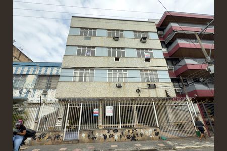 Apartamento à venda com 90m², 2 quartos e 2 vagas Apartamento à venda com 90m², 2 quartos e 2 vagasFachada com Placa