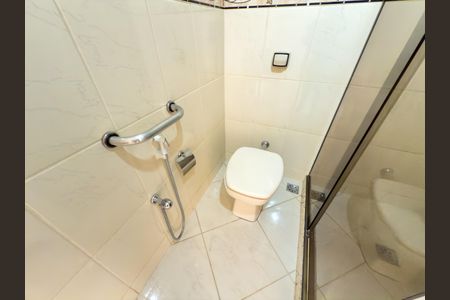 Apartamento à venda com 90m², 2 quartos e 2 vagas Apartamento à venda com 90m², 2 quartos e 2 vagasBanheiro Social