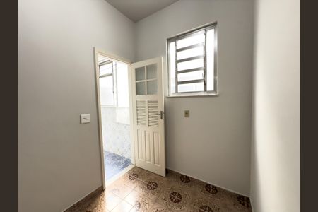 Apartamento à venda com 90m², 2 quartos e 2 vagas Apartamento à venda com 90m², 2 quartos e 2 vagasQuarto de Serviço