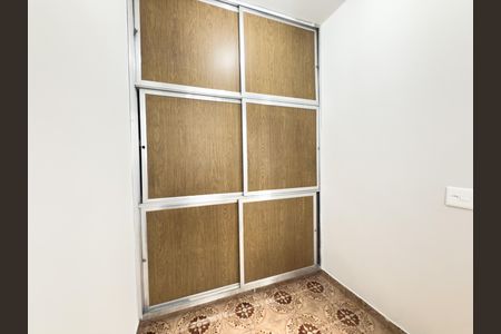 Apartamento à venda com 90m², 2 quartos e 2 vagas Apartamento à venda com 90m², 2 quartos e 2 vagasQuarto de Serviço