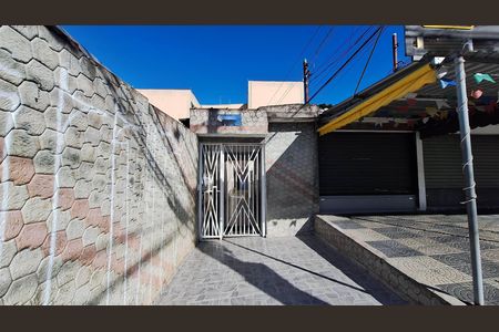 Apartamento à venda com 48m², 3 quartos e sem vaga Apartamento à venda com 48m², 3 quartos e sem vagaFachada