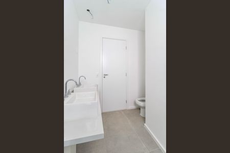 Apartamento à venda com 197m², 3 quartos e 3 vagasBanheiro da Suíte 1