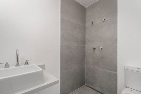Apartamento à venda com 197m², 3 quartos e 3 vagasBanheiro da Suíte 2