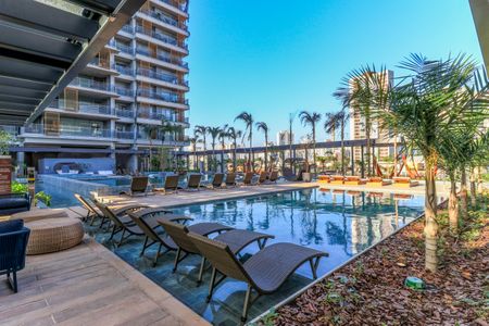 Apartamento à venda com 197m², 3 quartos e 3 vagasÁrea comum - Piscina
