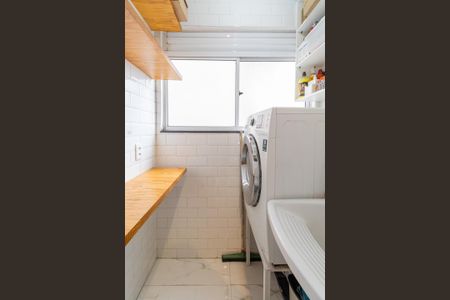 Apartamento à venda com 46m², 2 quartos e sem vaga Apartamento à venda com 46m², 2 quartos e sem vagaCozinha e Área de Serviço