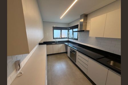 Apartamento à venda com 207m², 3 quartos e 4 vagas