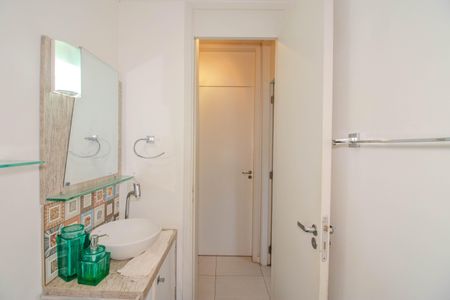 Apartamento à venda com 63m², 2 quartos e 1 vaga Apartamento à venda com 63m², 2 quartos e 1 vagaBanheiro