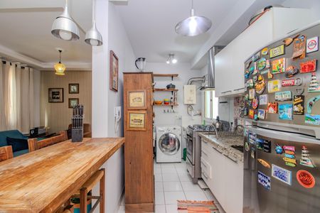 Apartamento à venda com 63m², 2 quartos e 1 vaga Apartamento à venda com 63m², 2 quartos e 1 vagaCozinha e Área de Serviço