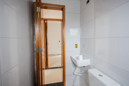 Apartamento à venda com 65m², 2 quartos e 1 vagaBanheiro Social