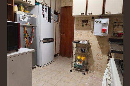 Apartamento à venda com 75m², 2 quartos e 1 vagaCozinha 