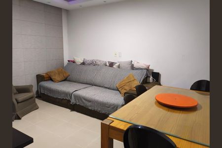 Apartamento à venda com 75m², 2 quartos e 1 vagaSala