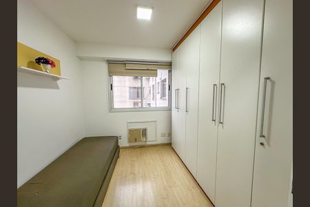 Apartamento para alugar com 79m², 2 quartos e 1 vagaQuarto