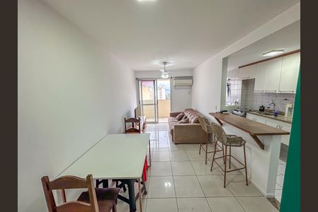 Apartamento para alugar com 79m², 2 quartos e 1 vagaSala