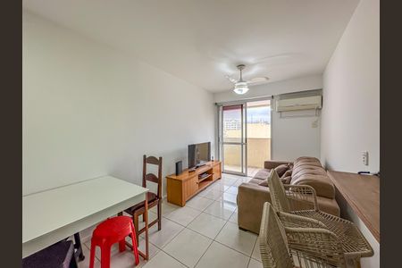 Apartamento para alugar com 79m², 2 quartos e 1 vagaSala