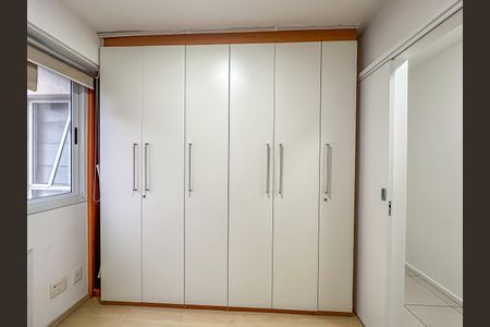Apartamento para alugar com 79m², 2 quartos e 1 vagaQuarto